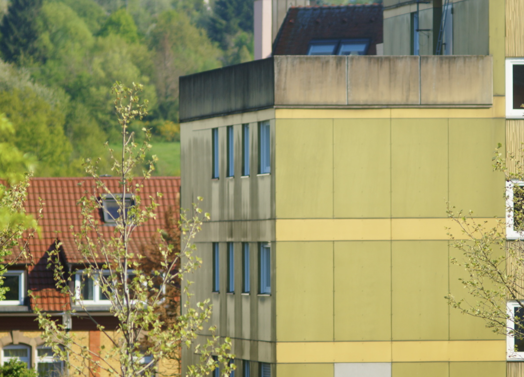Alt und neu in Brötzingen - Kontrast zwischen historischer und moderner Architektur